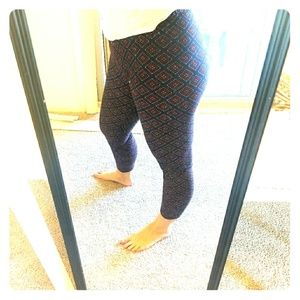 LuLaRoe Print Leggings - Purple
